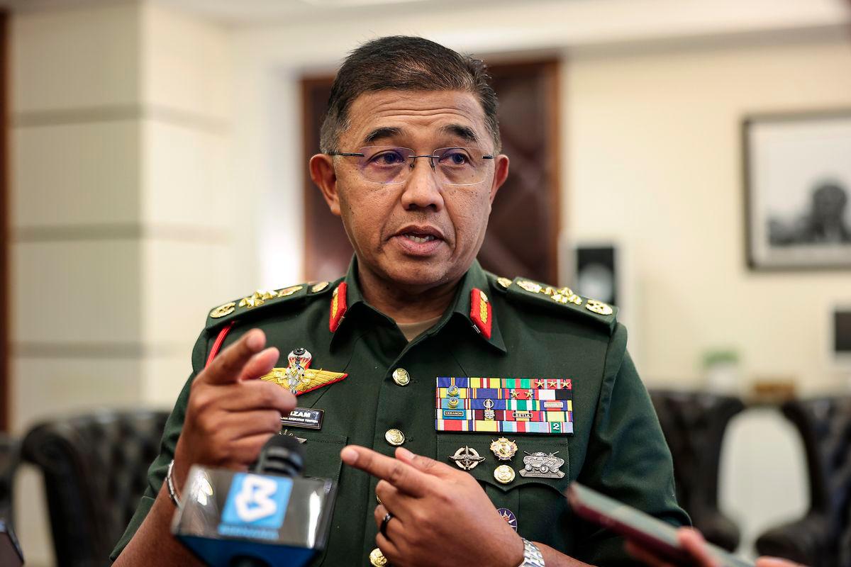 Panglima Angkatan Tentera Malaysia (ATM) Jeneral Tan Sri Mohd Nizam Jaffar ketika sidang media di Wisma Perwira hari ini - BERNAMA
