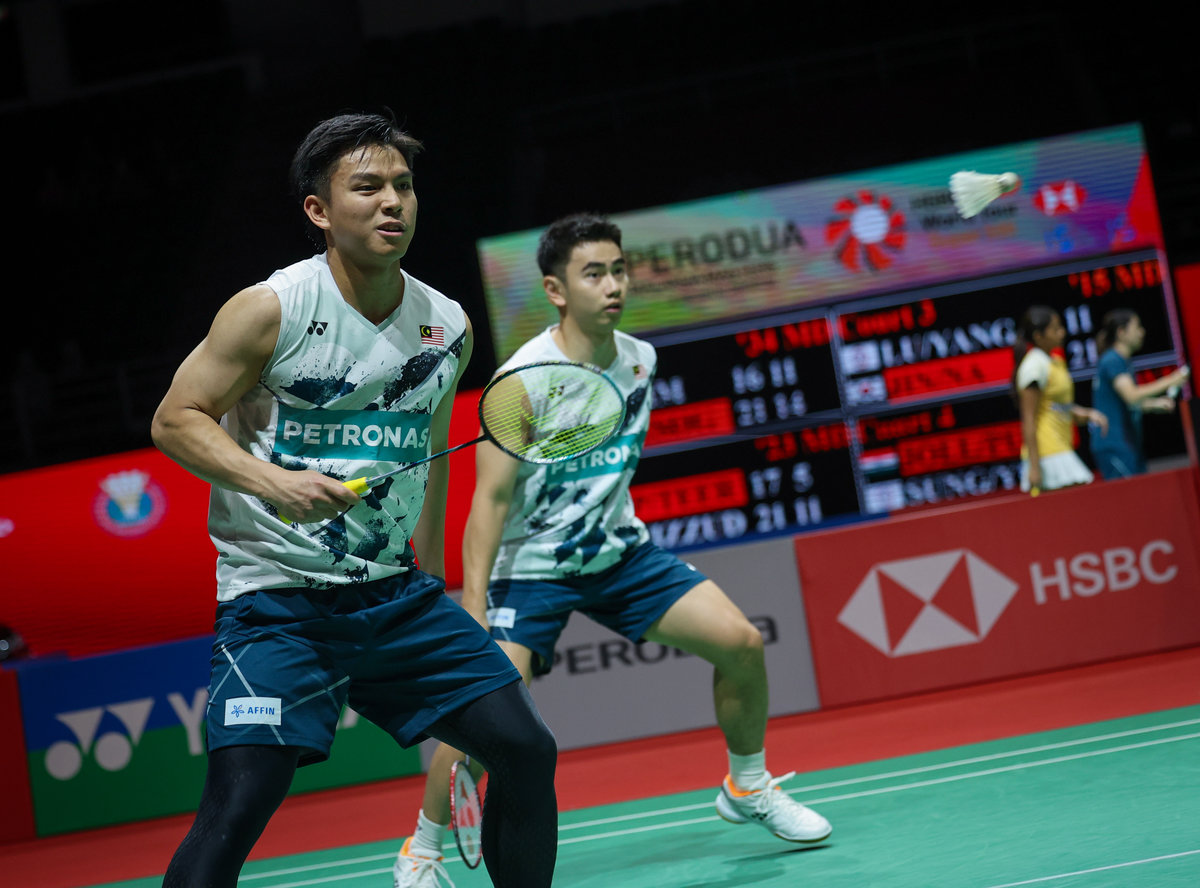 Malaysian men’s doubles shuttlers Goh Sze Fei (right) and Nur Izzuddin Rumsani.