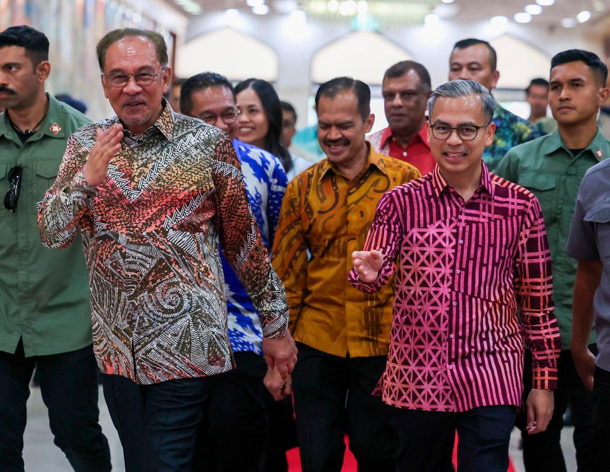 Perdana Menteri Datuk Seri Anwar Ibrahim hadir pada Kemuncak Hari Wartawan Nasional 2025 di Dewan Merdeka Pusat Dagangan Dunia (WTC) hari ini. Turut sama Menteri Komunikasi Datuk Fahmi Fadzil. fotoBERNAMA