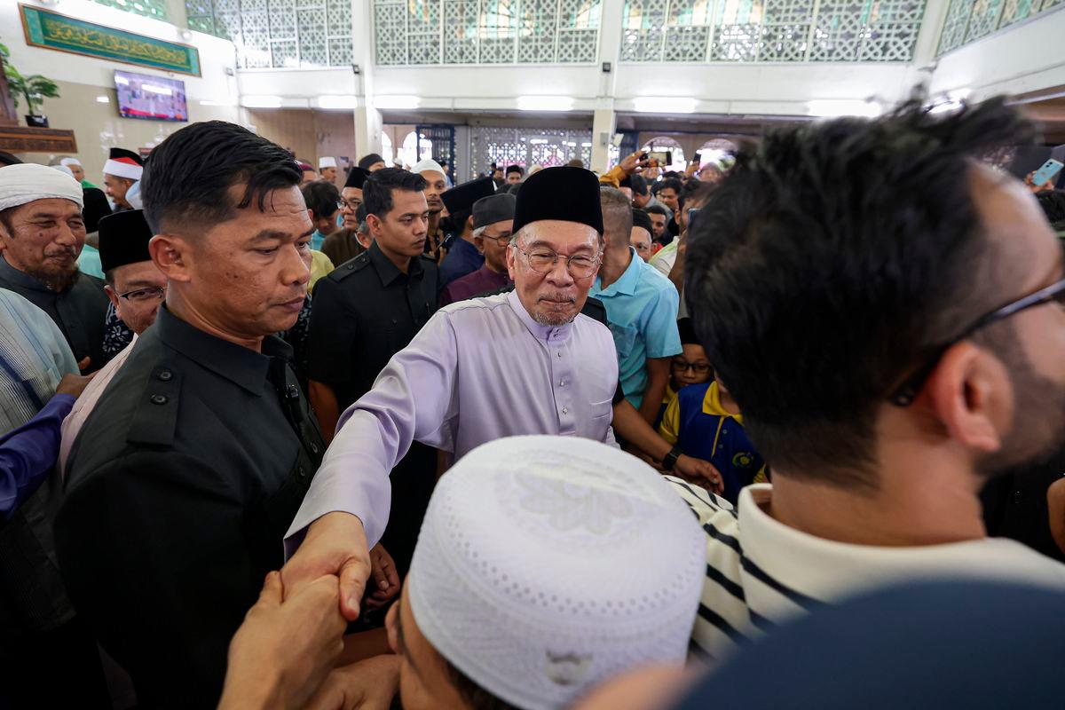 PM Anwar kecam serangan Israel ke atas Iran, gesa negara berpengaruh guna tekanan diplomatik demi keamanan serantau dan global. fotoBERNAMA