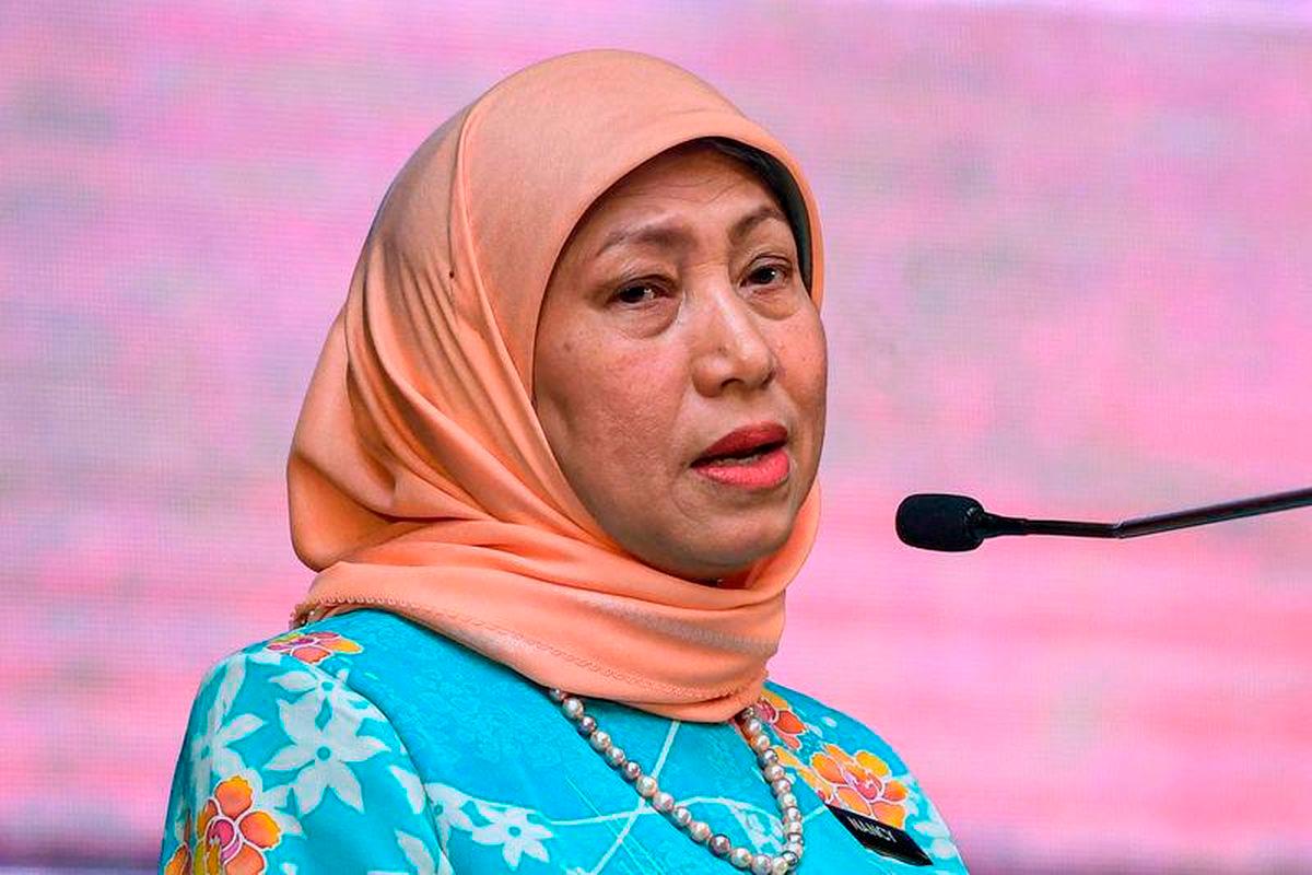 Datuk Seri Nancy Shukri - BERNAMA