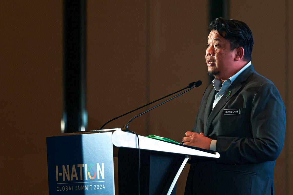 Deputy Health Minister Datuk Lukanisman Awang Sauni - BERNAMAPIX