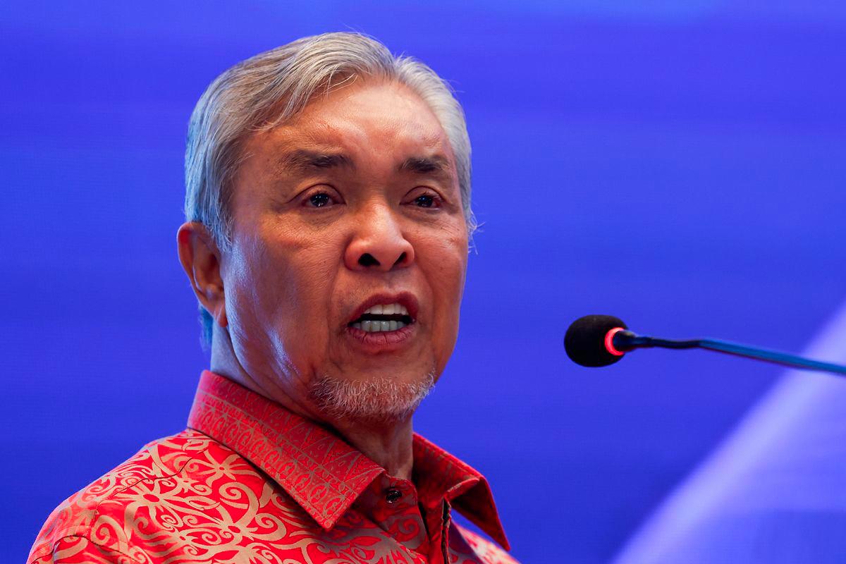 Deputy Prime Minister Datuk Seri Dr Ahmad Zahid Hamidi delivers his keynote address at the Global Islamic Finance Summit (GIFS) 2025 - BERNAMAPIX