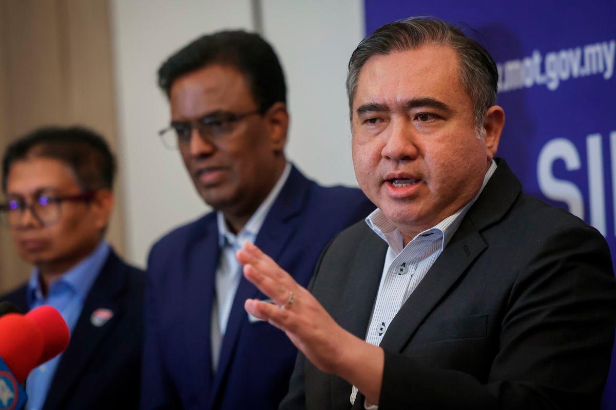 Transport Minister Anthony Loke Siew Fook. - BERNAMA