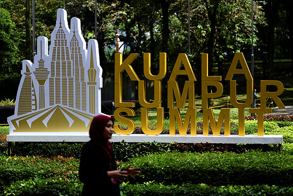 Kuala Lumpur Summit 2019 logo displayed in front of the Kuala Lumpur Convention Centre (KLCC) in conjunction with the summit today — Bernama