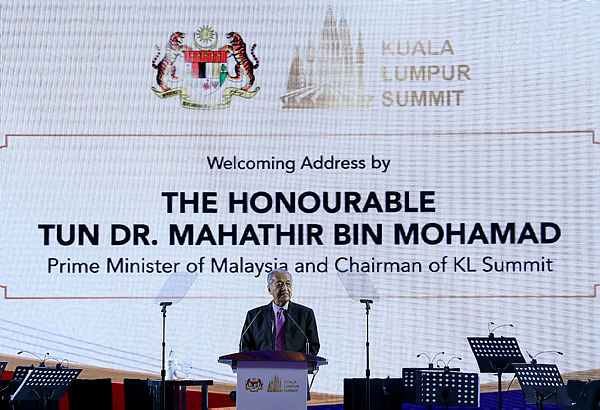 Prime Minister and KL Summit 2019 Chairman Tun Dr Mahathir Mohamad delivering his welcoming address at the Kuala Lumpur Summit 2019 Welcoming Dinner in Kuala Lumpur tonight.