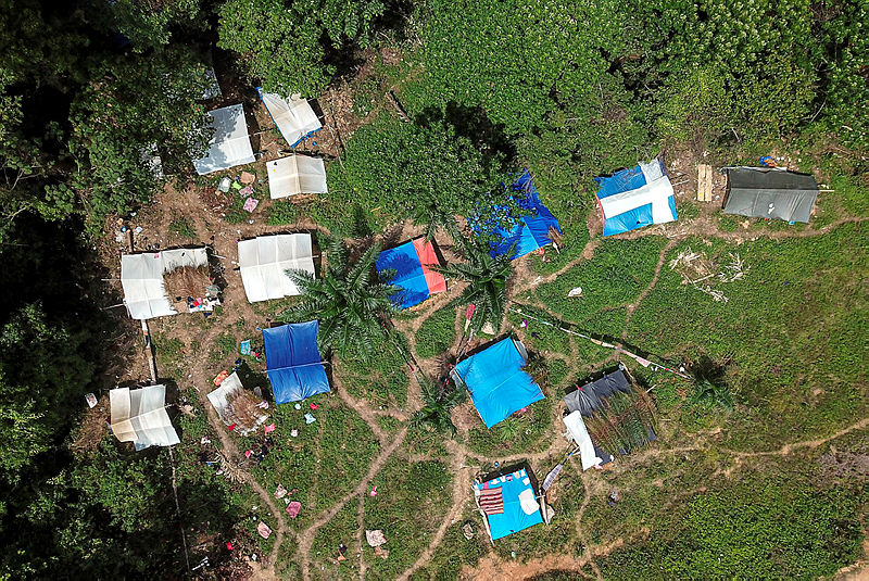 Aerial view of the Kuala Koh Orang Asli settlement.
