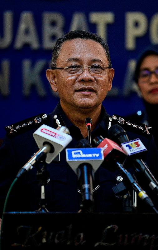 Two women among five arrested for involvement in sexual extortion