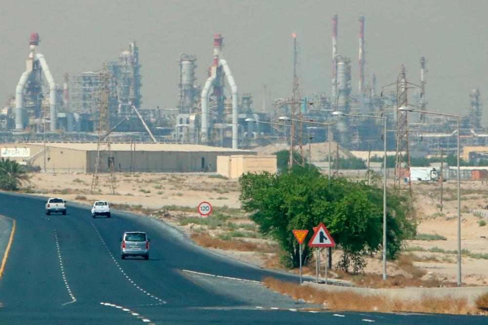 A picture taken on October 13, 2021 shows Kuwait's largest oil refinery at the Al-Ahmadi complex, about 40 kilometres (25 miles) south of the capital Kuwait City. A fire broke out on October 18, 2021 in Al-Ahmadi refinery, with no interruptions to site operations or petrol exports. The fire was reported at the site of Mina al-Ahmadi, located on the Gulf coast just opposite Iran, according to an AFP photojournalist. -AFP