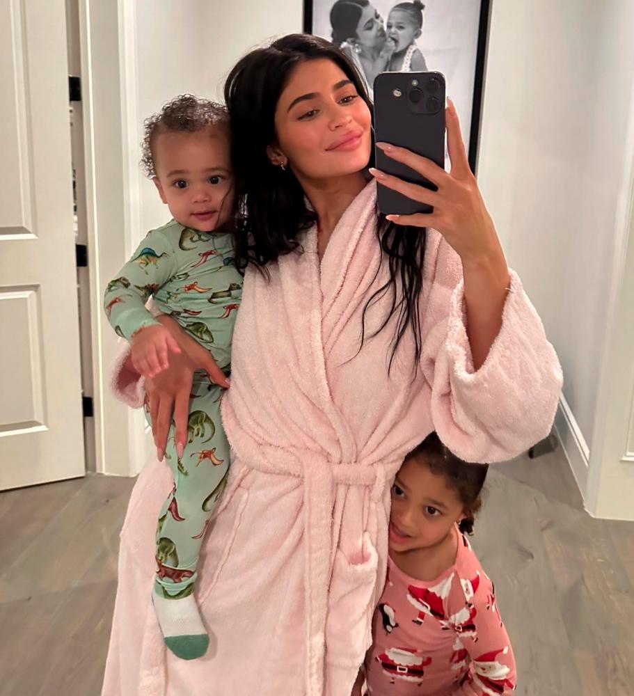 Kylie Jenner shares new photos of kids