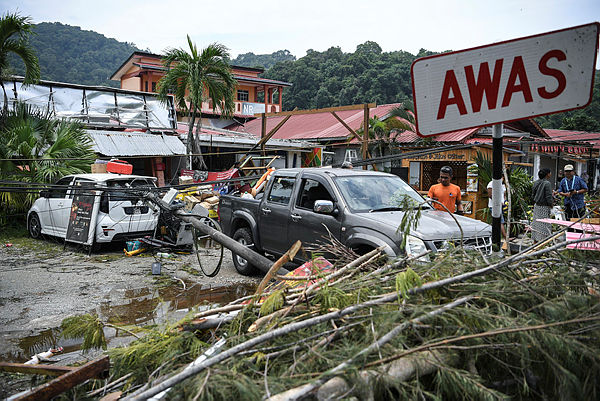 The aftermath of Typhoon Lekima that hit on Friday, Aug 9. — Bernama