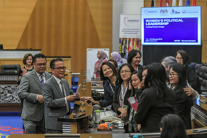 Minister in the Prime Minister’s Department Datuk Liew Vui Keong (2nd L) speaks to participants of the Asia Regional Conference on Women’s Political Leadership: Creating Positive Change, at the Parliament Building on Feb 19, 2019. — Bernama