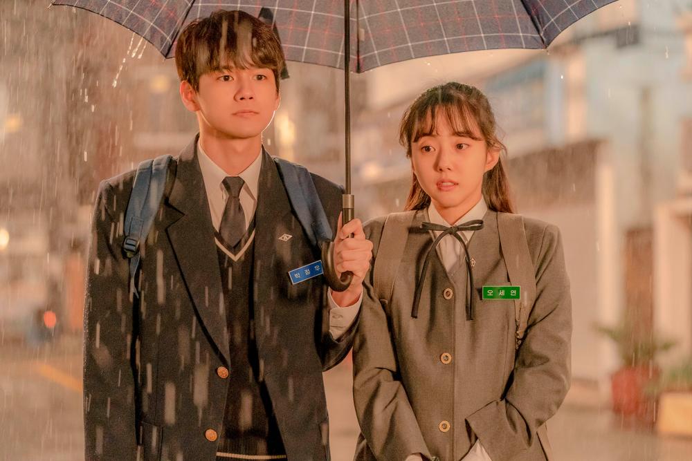 Park Se-wan (right) plays a younger Se-yeon. – tvN Asia $!Park Se-wan (right) plays a younger Se-yeon. – tvN Asia