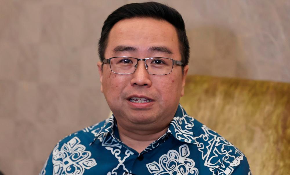 Chang says the establishment of ITIC, Semiconductor Research Consortium and Mimos Academy is a strategic and transformative step for the long-term development of industry and talent. – Bernamapic