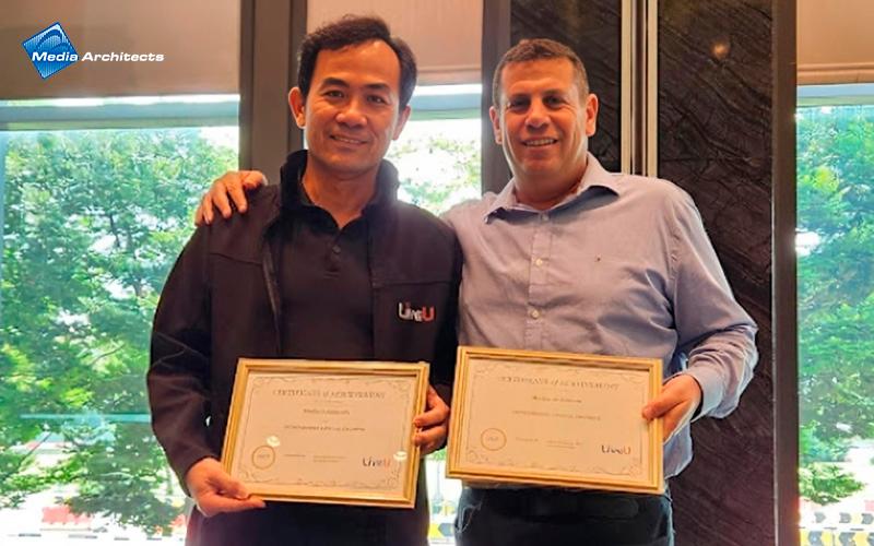 Founding Managing Director of Media Architects Nick Tay and Founding CEO of LiveU Inc Mr Samuel Wasserman holding the Certificate of Achievement Award for Outstanding Annual Growth for 2022 and 2023