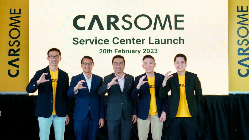 (from left) CARSOME Certified CEO Mei Han, Lee Cheang Chung, Chang Lih Kang, Eric Cheng, and CARSOME Co-founder and CARSOME Academy CEO JT