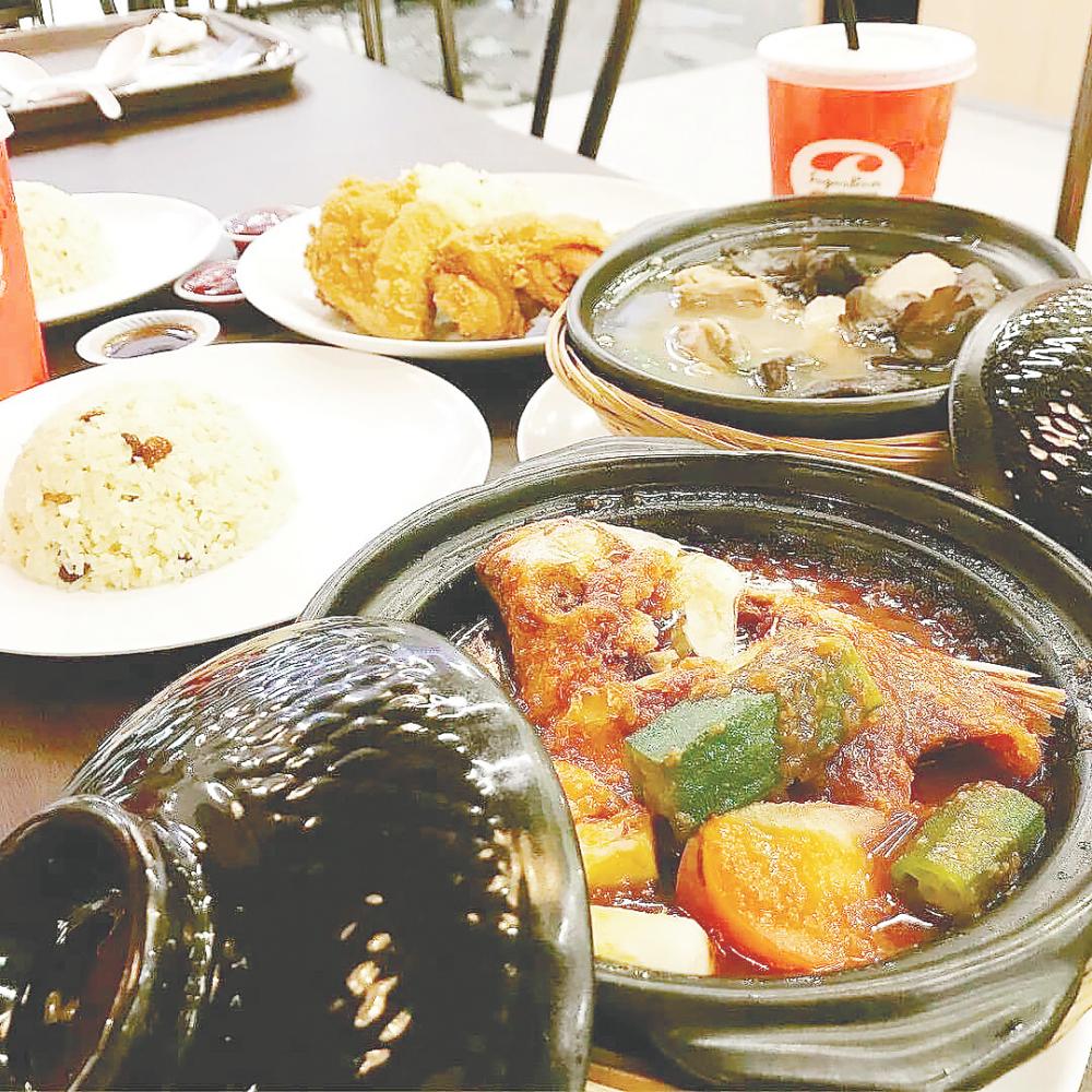 Sugarbun’s menu offers much more than just its famous ‘broasted chicken’. – PIC FROM INSTAGRAM @SUGARBUNOFFICIAL