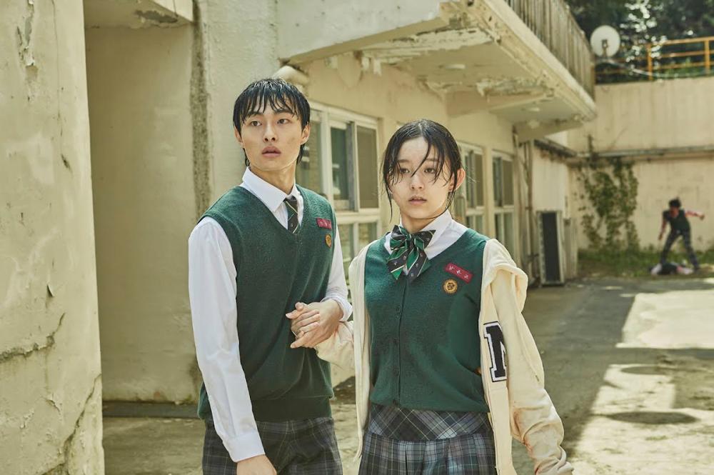 Yoon Can Young and Park Ji Soo play teen love interests on the series. – Netflix