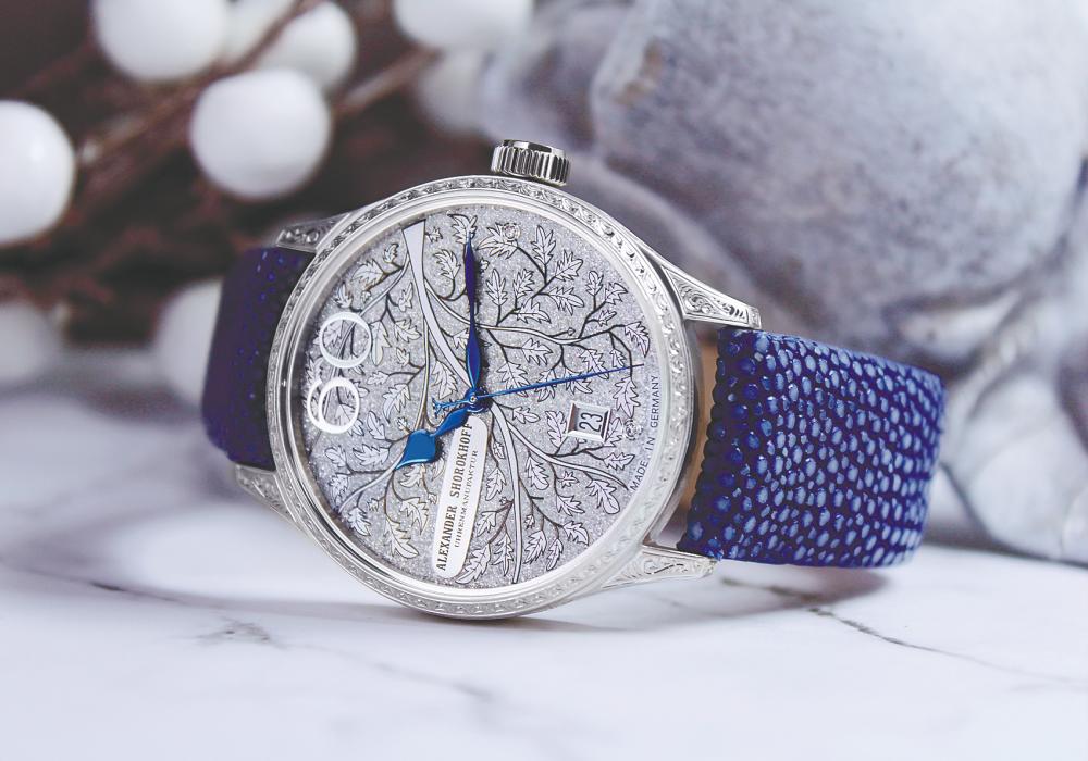 Alexander Shorokhoff’s Wintergenta’s dial has an unconventional leaf design that makes it visually striking.