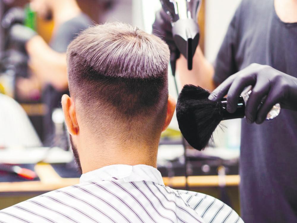 Regularly maintained haircuts helps keep up appearances. – FREEPIK $!Regularly maintained haircuts helps keep up appearances. – FREEPIK