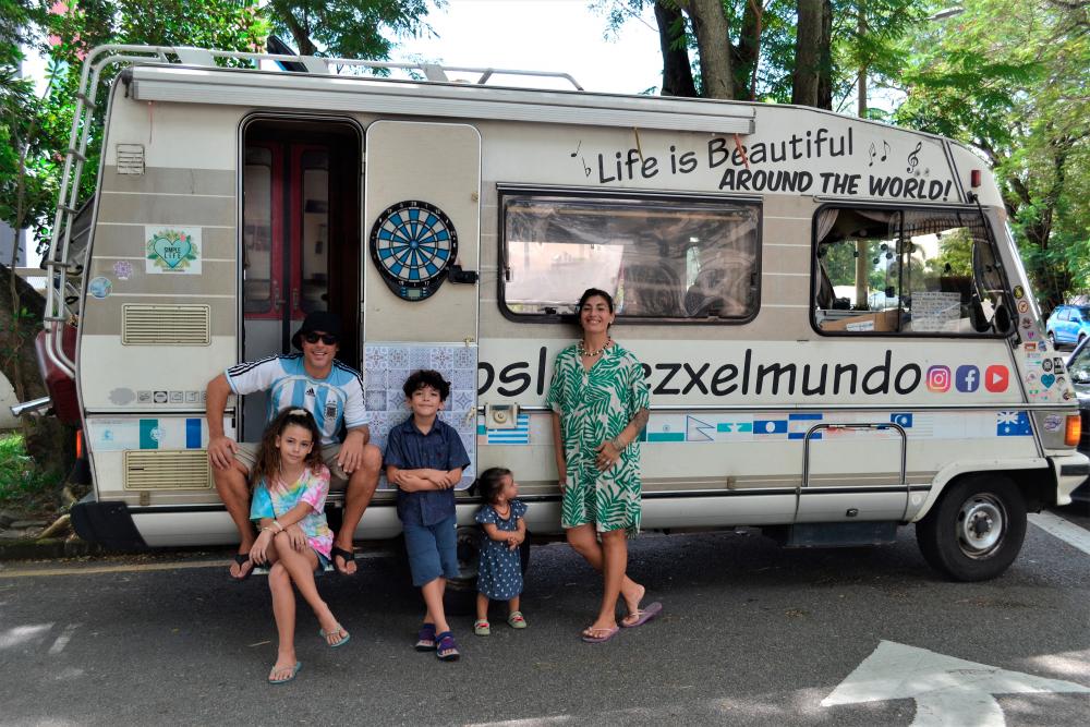 The Lopez family. – PIC BY HAZIQUE ZAIRILL/ THESUN
