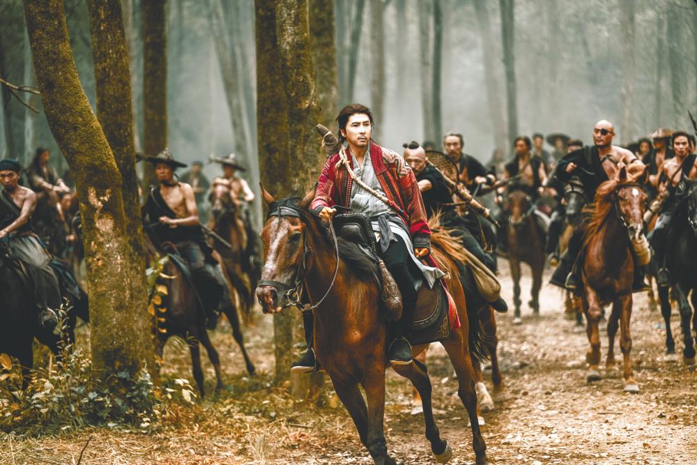 When Qiao Feng isn’t on a horse, he’s on a roof. $!When Qiao Feng isn’t on a horse, he’s on a roof.