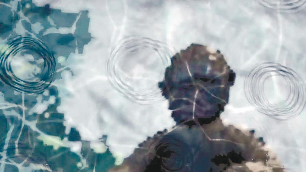 $!The bad graphics in rendering Kong’s reflection in a puddle of water.