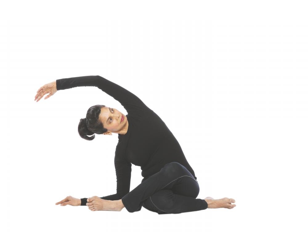$!Yoga poses by Shilpa Ghatalia