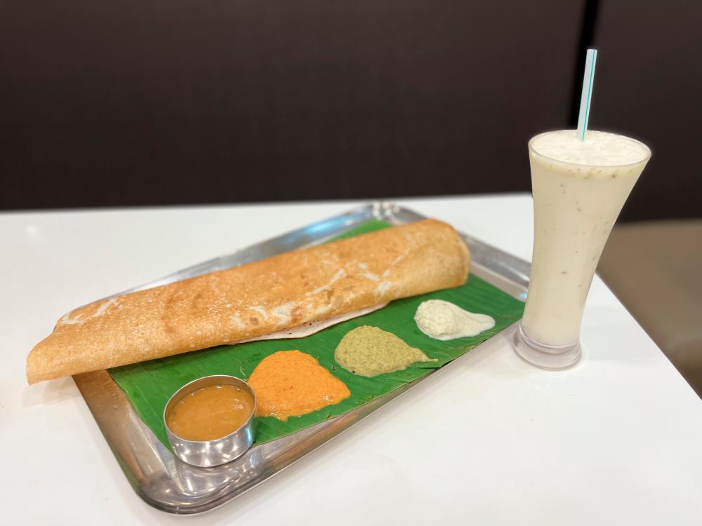 $!Thosai and buttermilk at Adyar Ananda Bhavan.