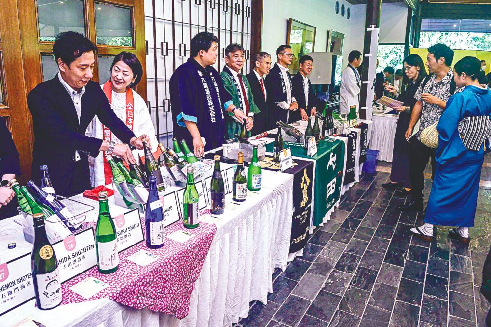 $!Japan is applying to Unesco to recognise traditional Japanese sake brewing as an Intangible Cultural Heritage.