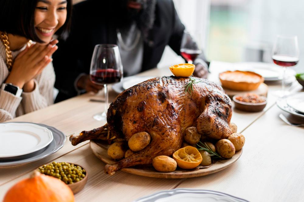 $!Roast turkey is usually the centerpiece of any festive Christmas table. – PEXELSPIC