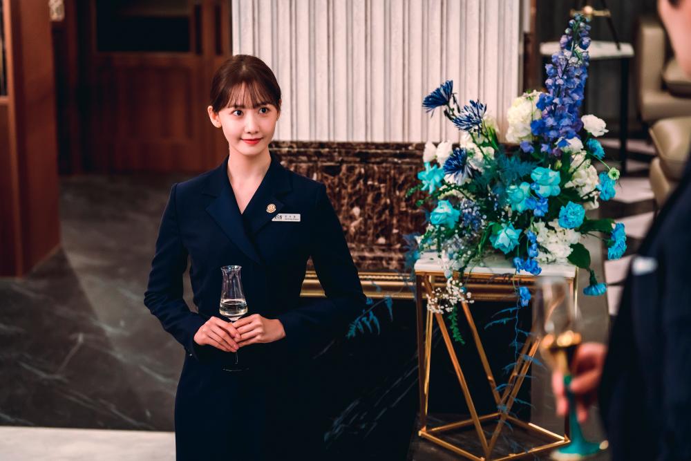 Yoona shines beautifully in her role as Cheon Sa-rang. $!Yoona shines beautifully in her role as Cheon Sa-rang.