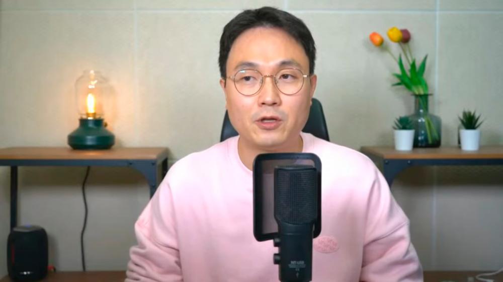 $!South Korean Youtuber Lee Jin Ho revealed shocking claims about the past actions of Kim’s ex girlfriend. — PHOTO COURTESY OF YOUTUBE