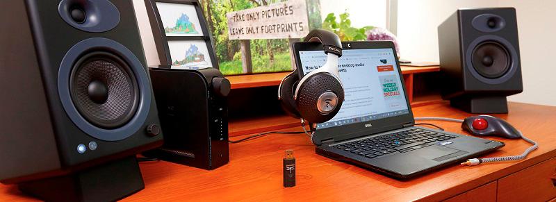 $!Look for compact components to create a comfortable desk space. – CRUTCHFIELDHIFIPIC