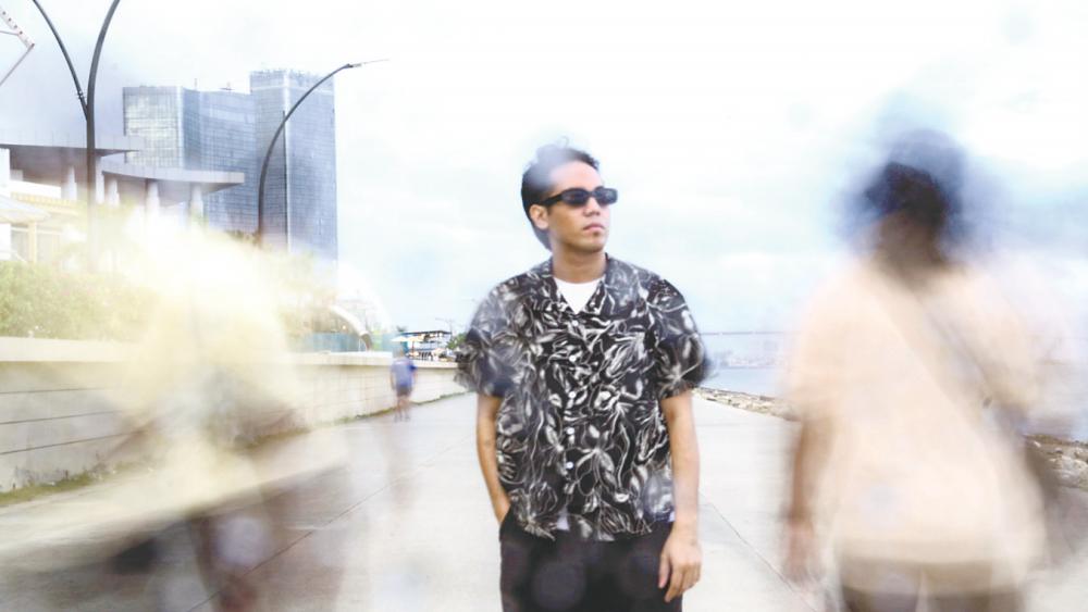 The new single’s production was helmed by Coloura’s Jake Relacion. $!The new single’s production was helmed by Coloura’s Jake Relacion.
