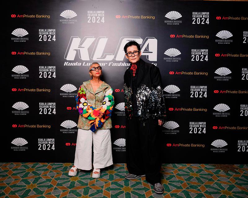 $!Fashion critic Kak Zai (left) and Tan, passionate pioneers of the Malaysian fashion scene.