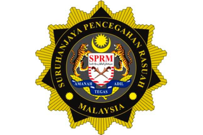 District officer and surveyor nabbed by MACC over contracts in Selangor