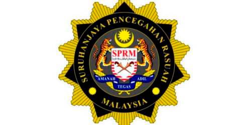 Five cops claim trial to bribery charges