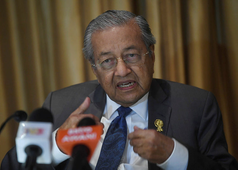 Tun M: I have made a promise and I will hand over reins to Anwar