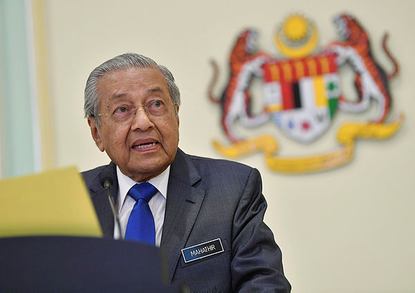 Prime Minister Tun Dr Mahathir Mohamad speaks at a press conference at Perdana Putra on April 5, 2019. — Bernama