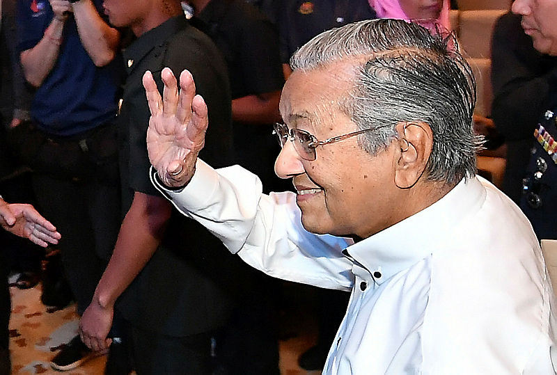 Prime Minister Tun Dr Mahathir Mohamad’s day began early with Labour Day Celebrations at the Putrajaya International Convention Centre, on May 1, 2019. — Bernama