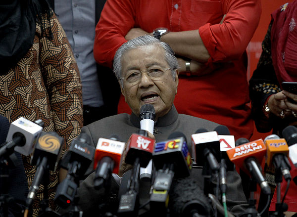 Prime Minister Tun Dr Mahathir Mohamad, who is also Bersatu chairman, speaks during a press conference after chairing a Bersatu meeting at Menara Yayasan Selangor, on Jan 29, 2019. — Bernama