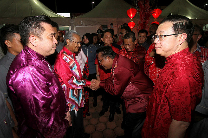 Prime Minister Tun Dr Mahathir Mohamad (2nd L), Transport Minister Anthony Loke (L) and Finance Minister Lim Guan Eng (R), the national-level CNY Open House 2019 at Dataran Centrio, Negri Sembilan, on Feb 17, 2019. — Bernama