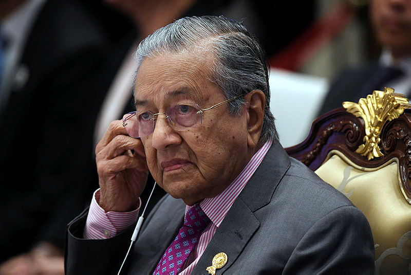 Mahathir suggests Asean countries tax online businesses
