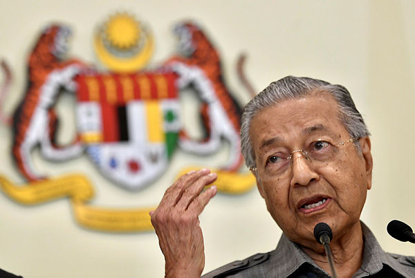 Prime Minister Tun Dr Mahathir Mohamad speaks during a press conference after chairing a meeting of the Special Cabinet Committee on Anti-Corruption in Putrajaya on Jan 10, 2019. — Bernama
