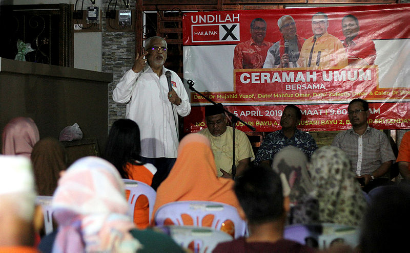 Amanah vice president Datuk Mahfuz Omar during a ceramah in Rantau, on April 5, 2019. — Bernama
