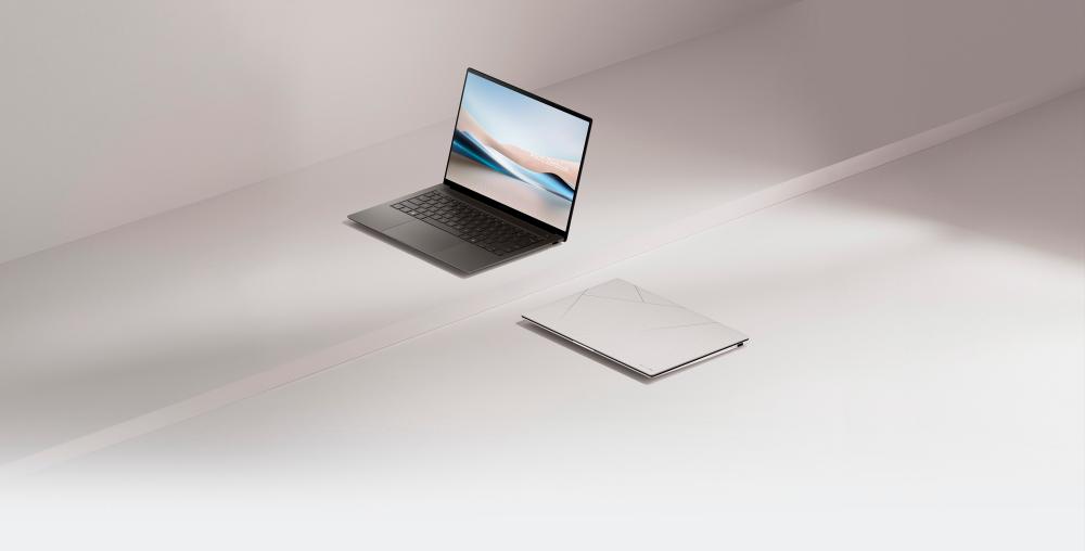 Open or closed, the Zenbook S 14 is always stylish.