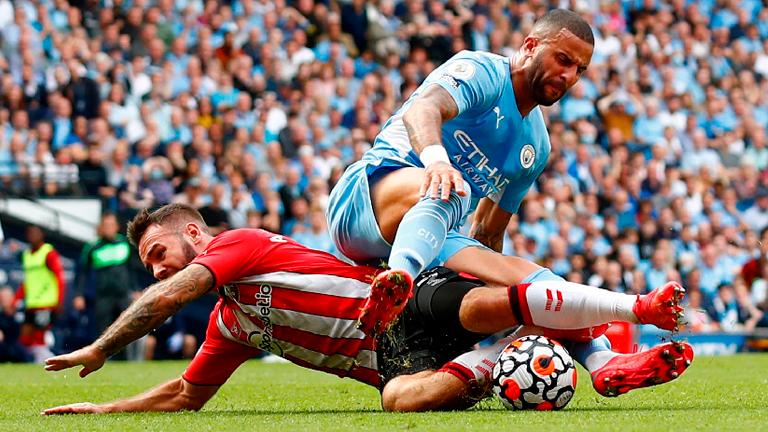 Southampton’s Adam Armstrong (left) is fouled by Manchester City’s Kyle Walker and wins a penalty that is later overturned by VAR. – REUTERSPIX