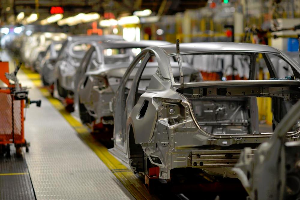 Analysts cautious on auto sector