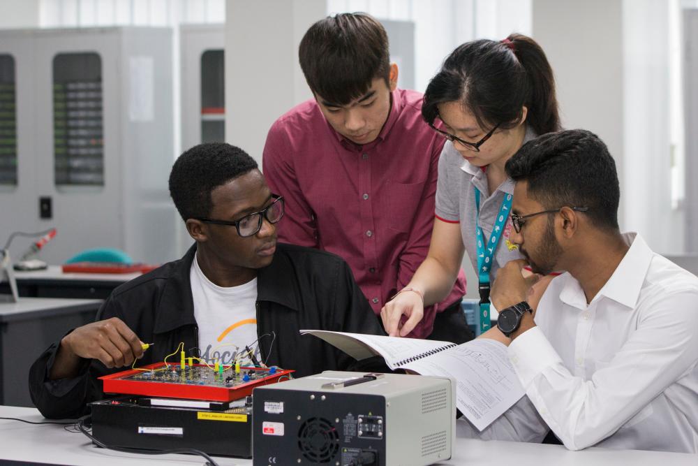 QIU has two engineering programmes are based on a new fluid curriculum concept.